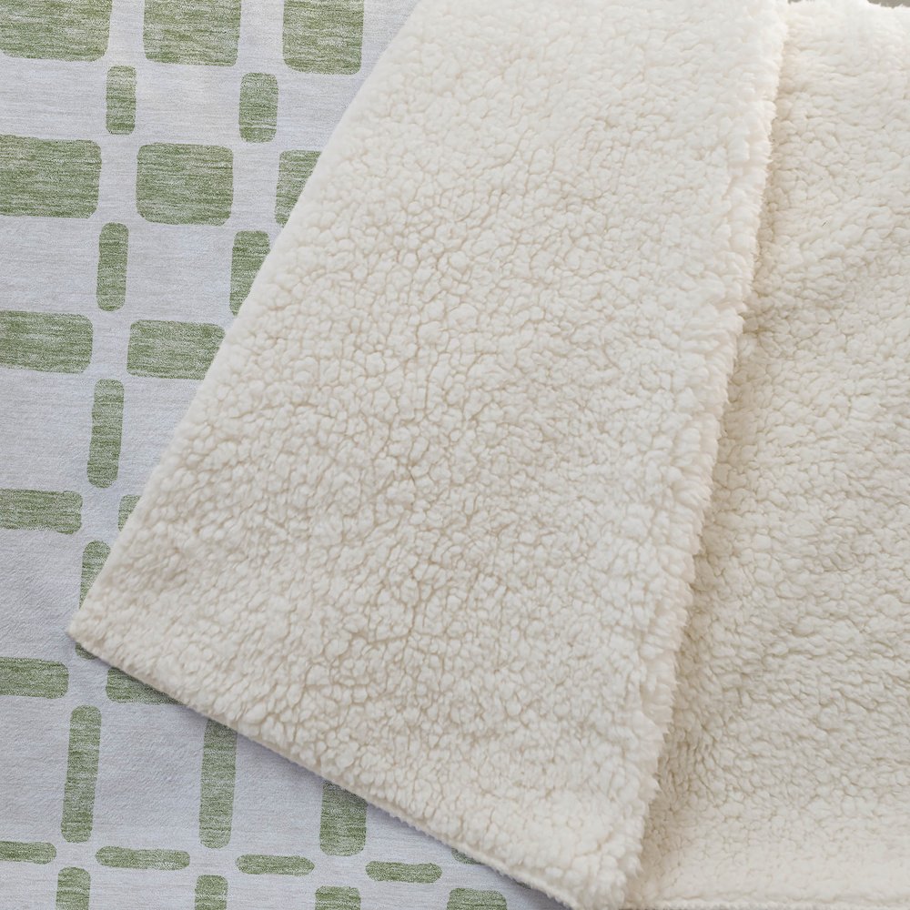 Premium Machine Washable ASB871 Aloe 50" x 70" Sherpa Throw Blanket. Picture 2