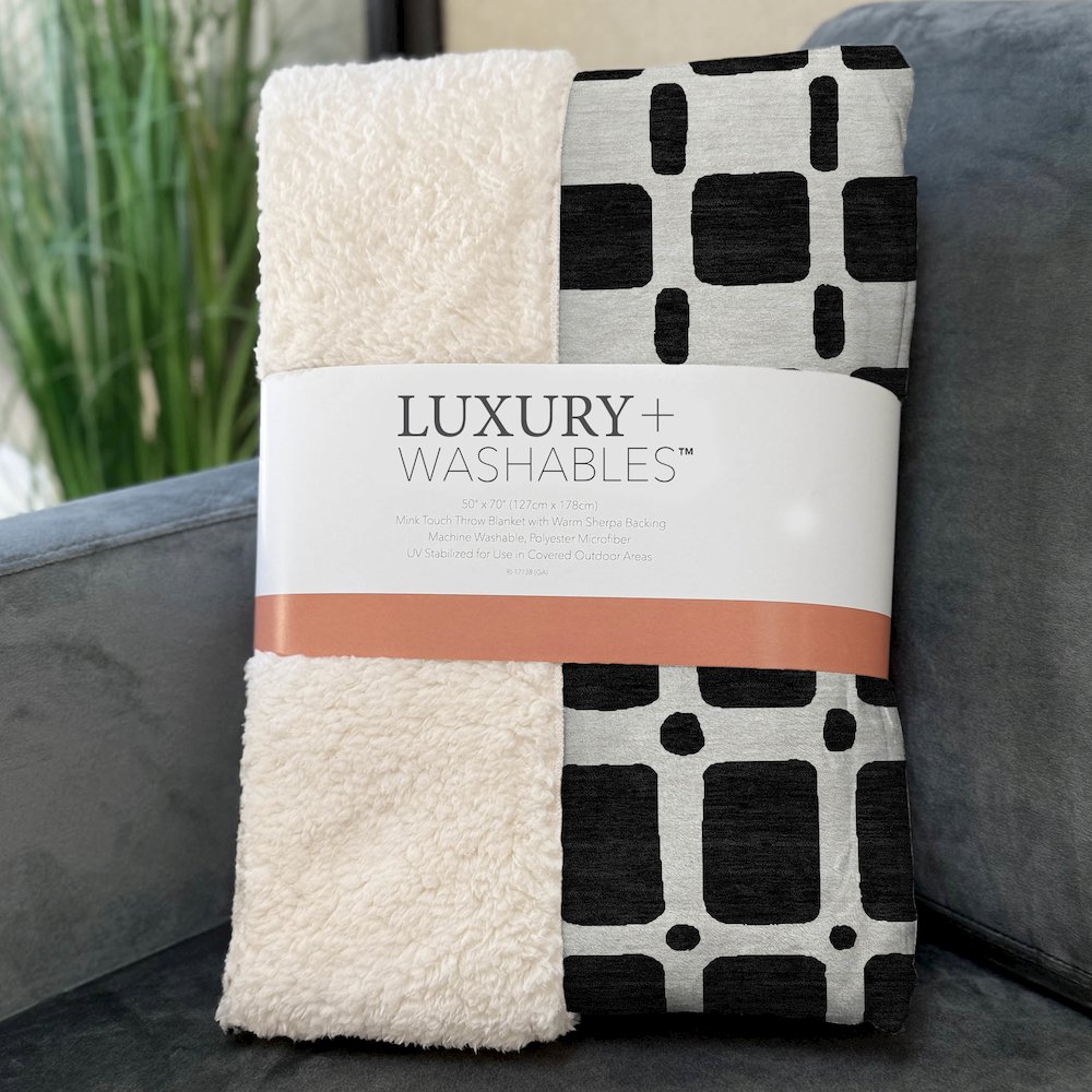 Premium Machine Washable ASB871 Black 50" x 70" Sherpa Throw Blanket. Picture 3