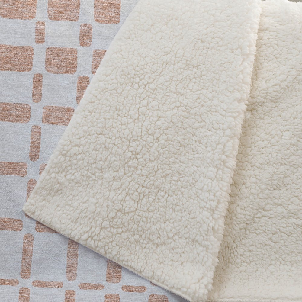 Premium Machine Washable ASB871 Peach 50" x 70" Sherpa Throw Blanket. Picture 2