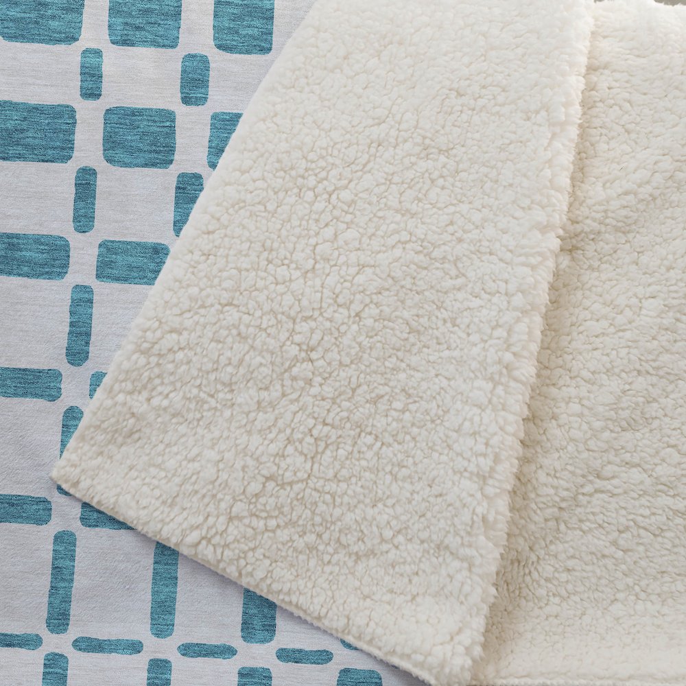 Premium Machine Washable ASB871 Teal 50" x 70" Sherpa Throw Blanket. Picture 2