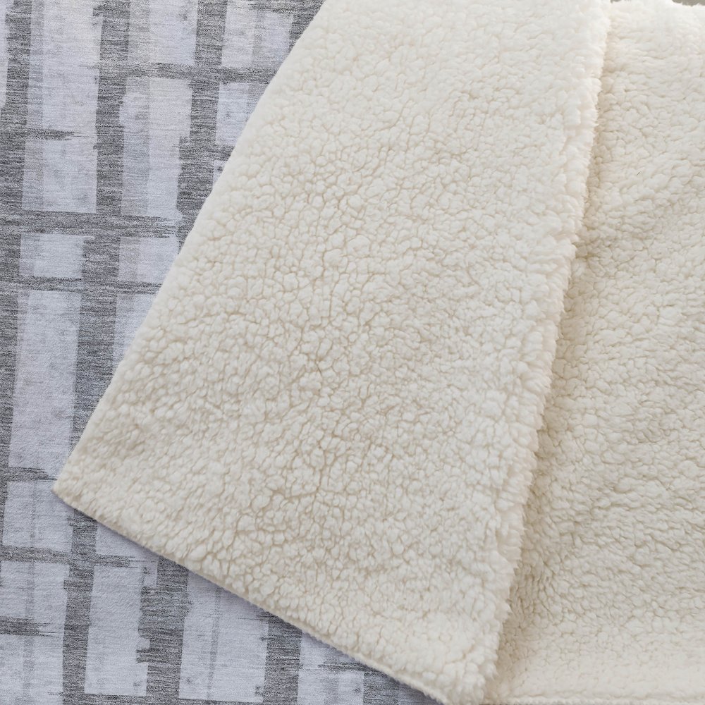 Premium Machine Washable ASB872 Gray 50" x 70" Sherpa Throw Blanket. Picture 2