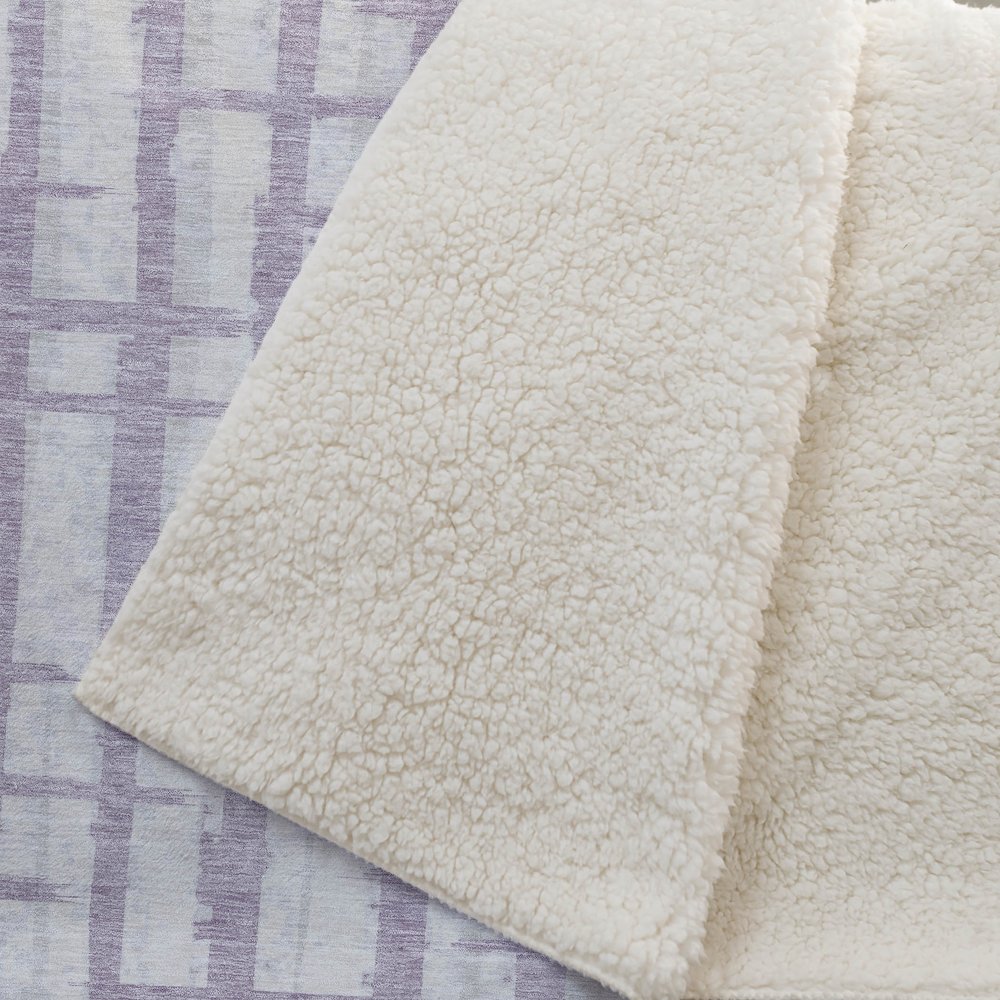 Premium Machine Washable ASB872 Lavender 50" x 70" Sherpa Throw Blanket. Picture 2