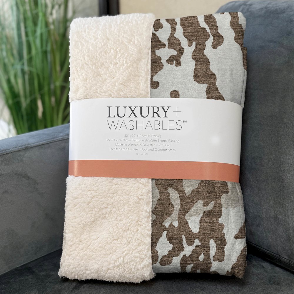 Premium Machine Washable ASB873 Chocolate 50" x 70" Sherpa Throw Blanket. Picture 3