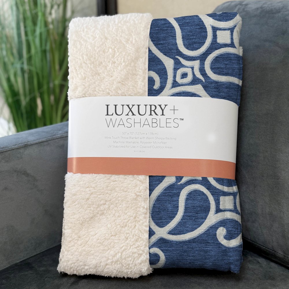 Premium Machine Washable ASB874 Navy 50" x 70" Sherpa Throw Blanket. Picture 3