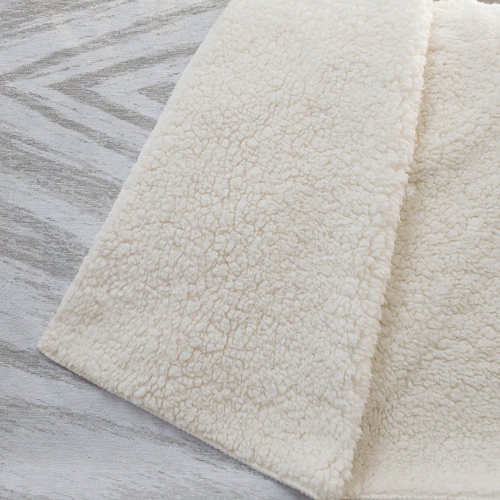 Premium Machine Washable ASB876 Ivory 50" x 70" Sherpa Throw Blanket. Picture 2