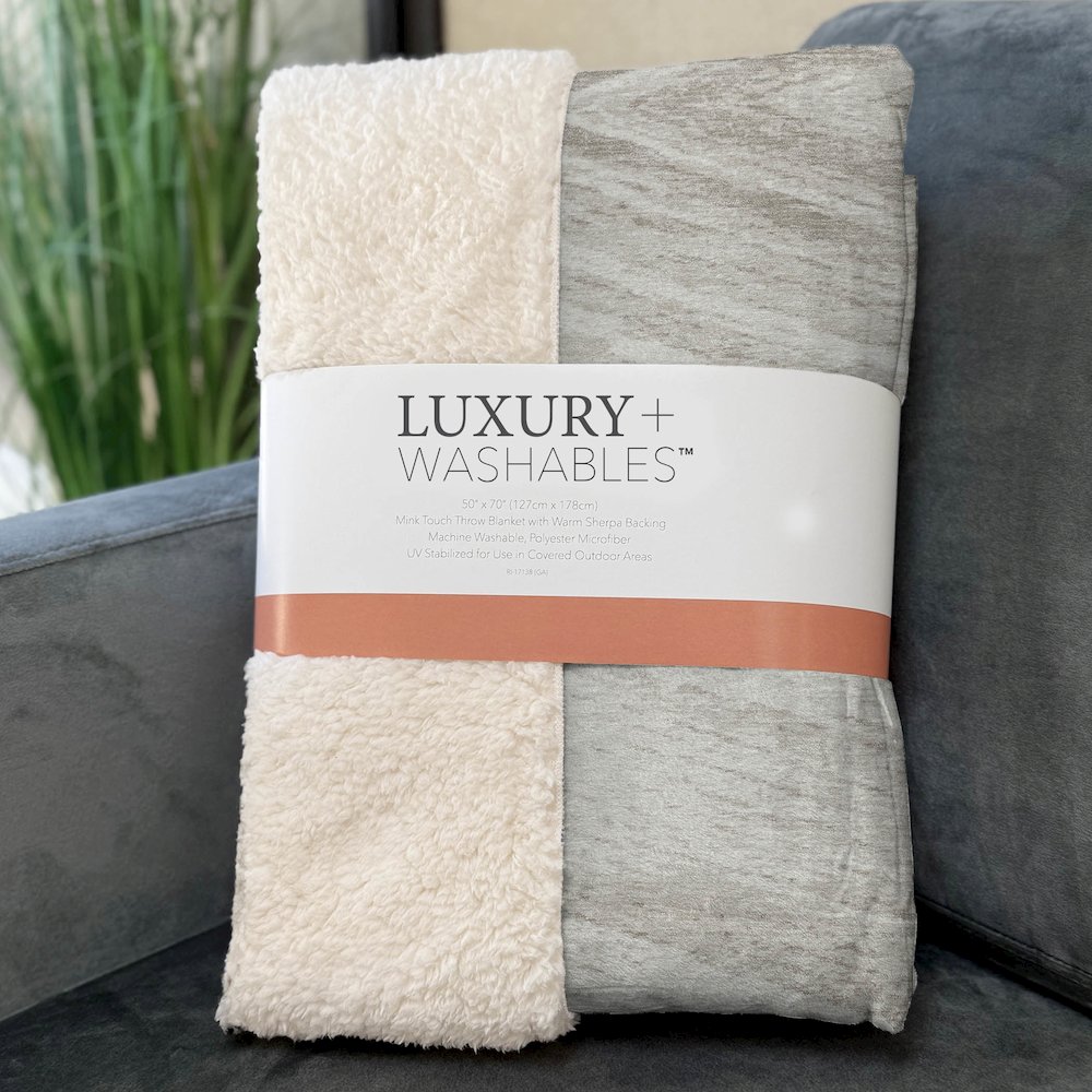 Premium Machine Washable ASB876 Ivory 50" x 70" Sherpa Throw Blanket. Picture 3
