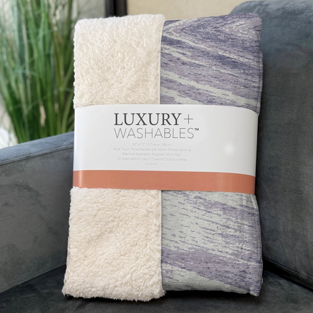Premium Machine Washable ASB876 Lavender 50" x 70" Sherpa Throw Blanket. Picture 3