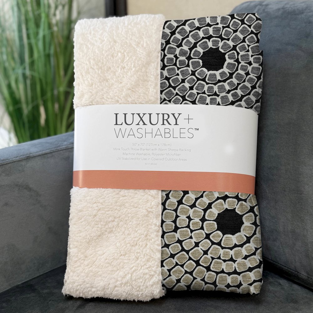 Premium Machine Washable ASB882 Black 50" x 70" Sherpa Throw Blanket. Picture 3
