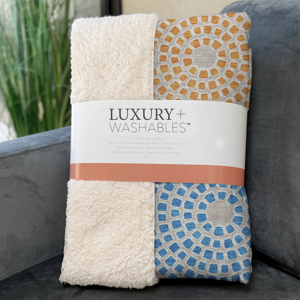 Premium Machine Washable ASB882 Cream 50" x 70" Sherpa Throw Blanket. Picture 3