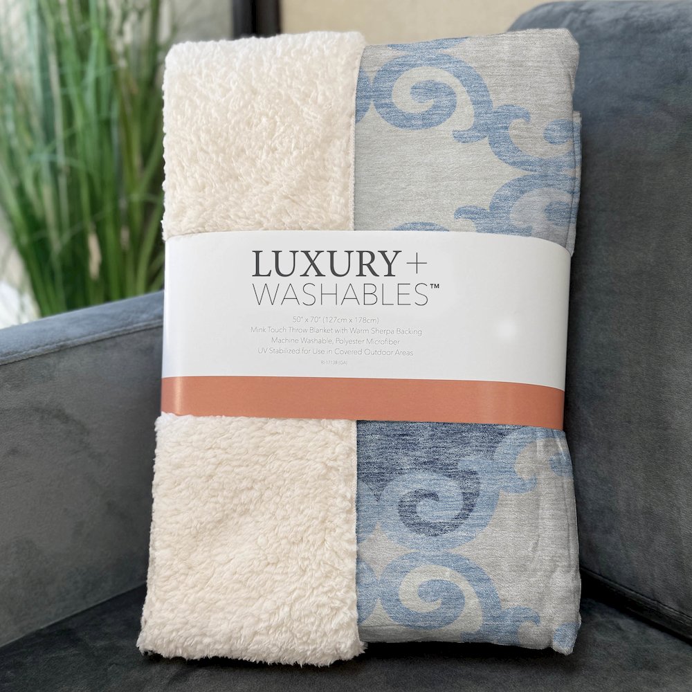 Premium Machine Washable ASB883 Sky 50" x 70" Sherpa Throw Blanket. Picture 3
