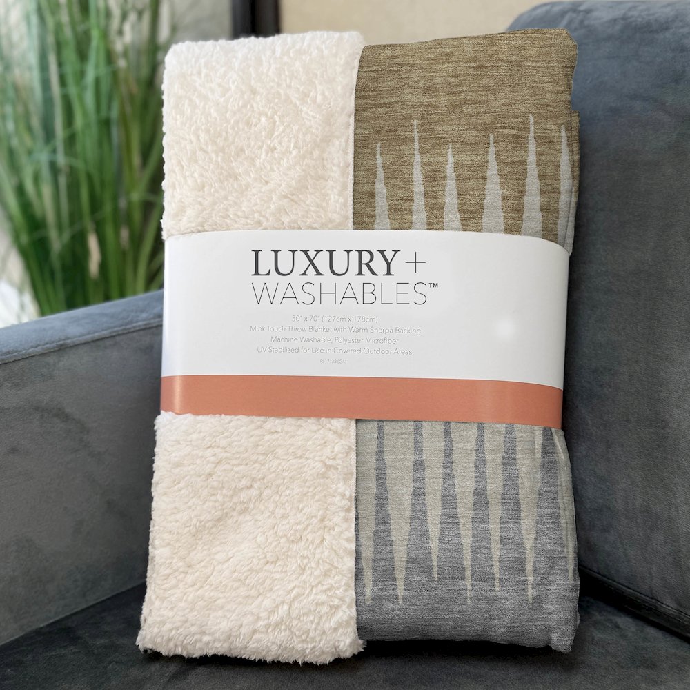 Premium Machine Washable ASB886 Charcoal 50" x 70" Sherpa Throw Blanket. Picture 3