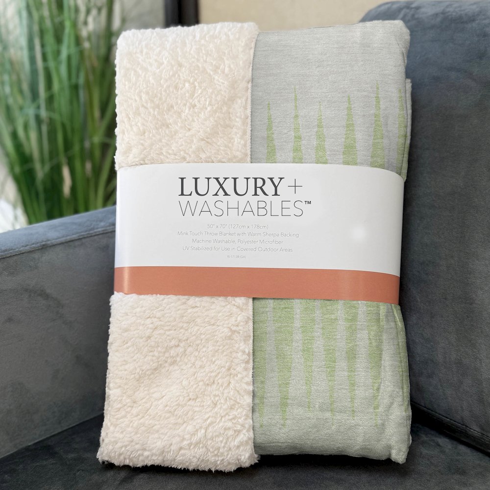 Premium Machine Washable ASB886 Lime 50" x 70" Sherpa Throw Blanket. Picture 3