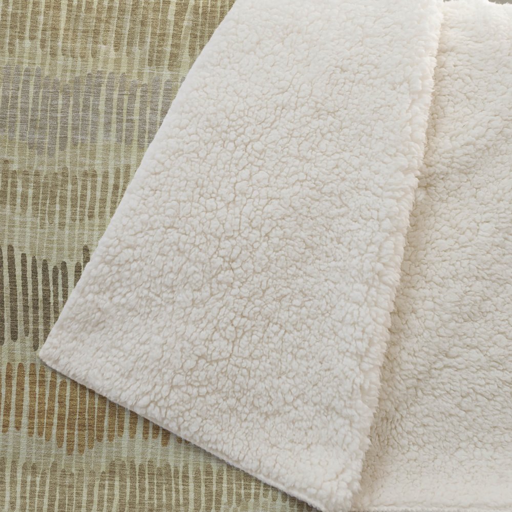 Premium Machine Washable ASB889 Gold 50" x 70" Sherpa Throw Blanket. Picture 2