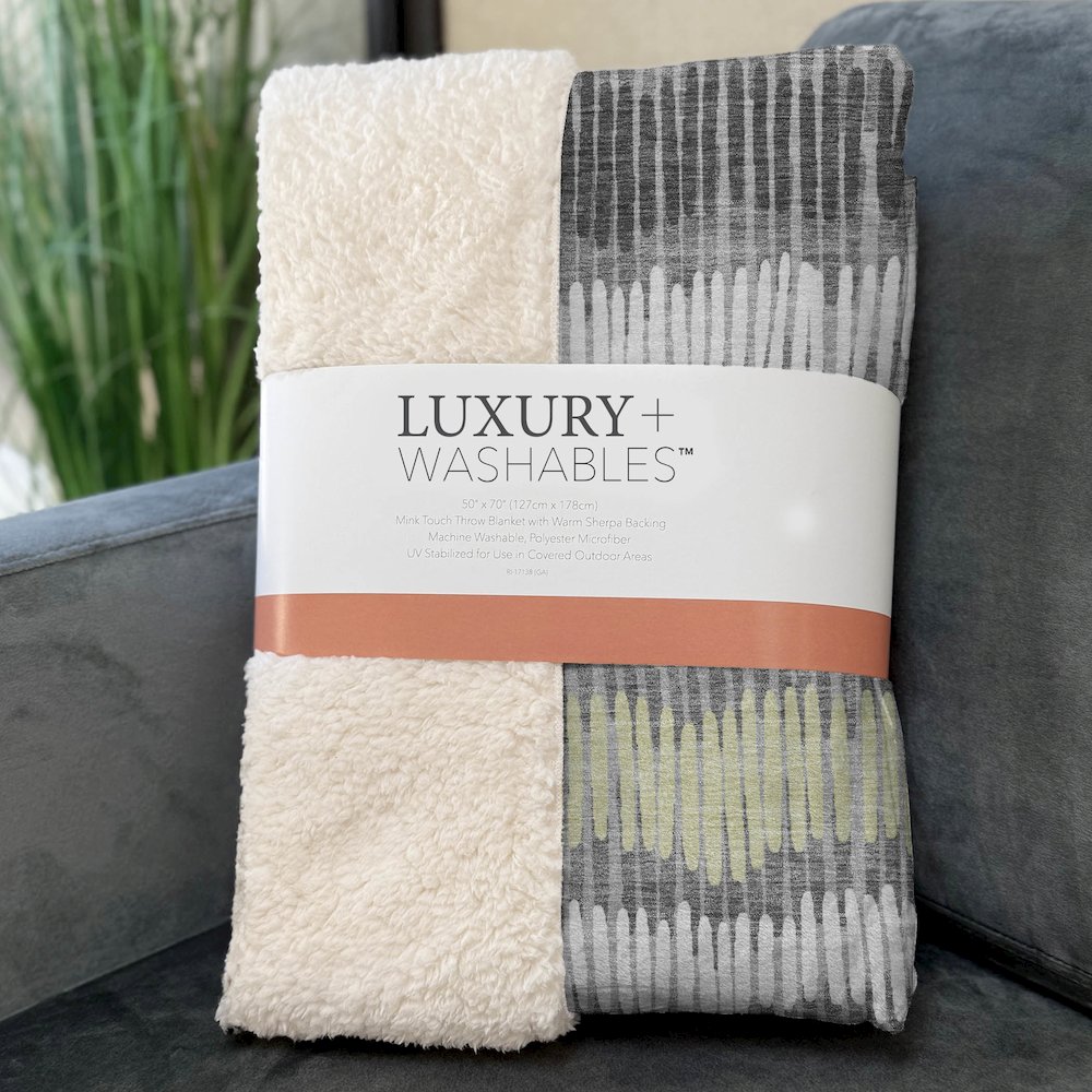 Premium Machine Washable ASB889 Gray 50" x 70" Sherpa Throw Blanket. Picture 3