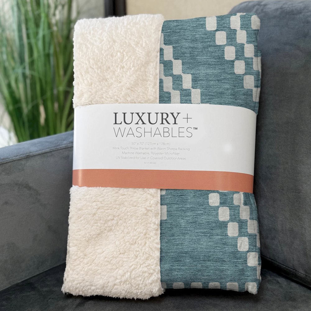Premium Machine Washable ASB891 Teal 50" x 70" Sherpa Throw Blanket. Picture 3