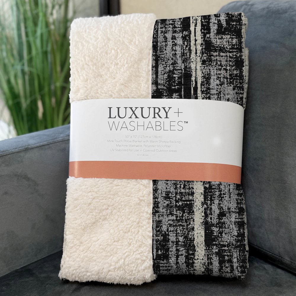 Premium Machine Washable ASB892 Black 50" x 70" Sherpa Throw Blanket. Picture 3