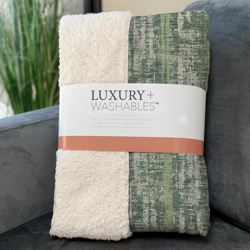 Premium Machine Washable ASB892 Green 50" x 70" Sherpa Throw Blanket. Picture 3
