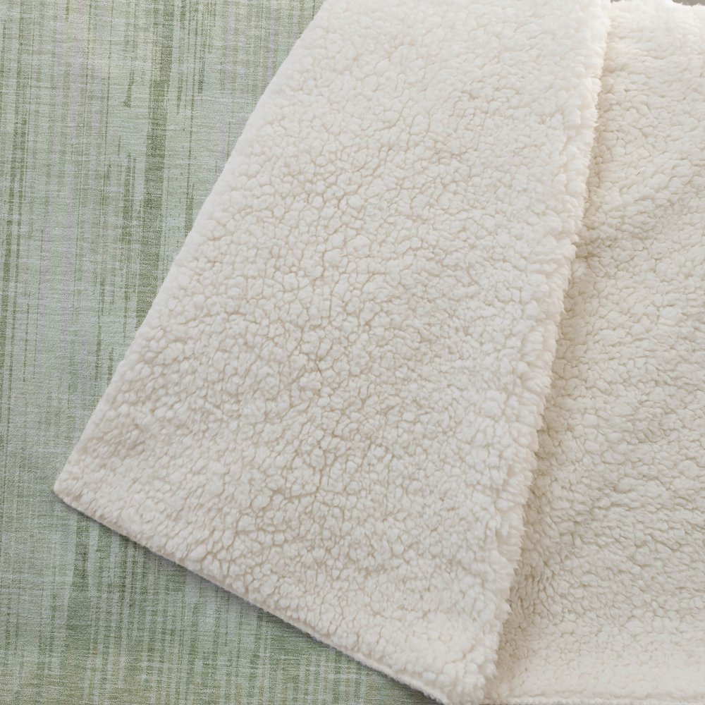 Premium Machine Washable ASB893 Aloe 50" x 70" Sherpa Throw Blanket. Picture 2