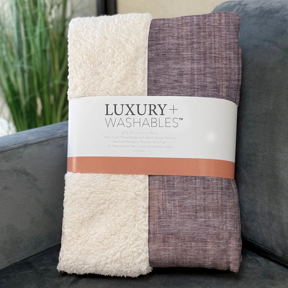 Premium Machine Washable ASB893 Mauve 50" x 70" Sherpa Throw Blanket. Picture 3