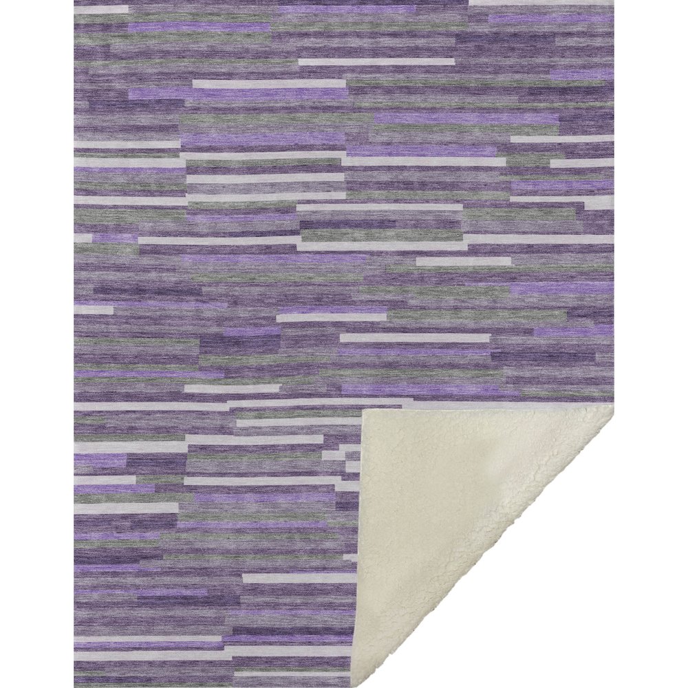 Premium Machine Washable ASB894 Purple 50" x 70" Sherpa Throw Blanket. Picture 1
