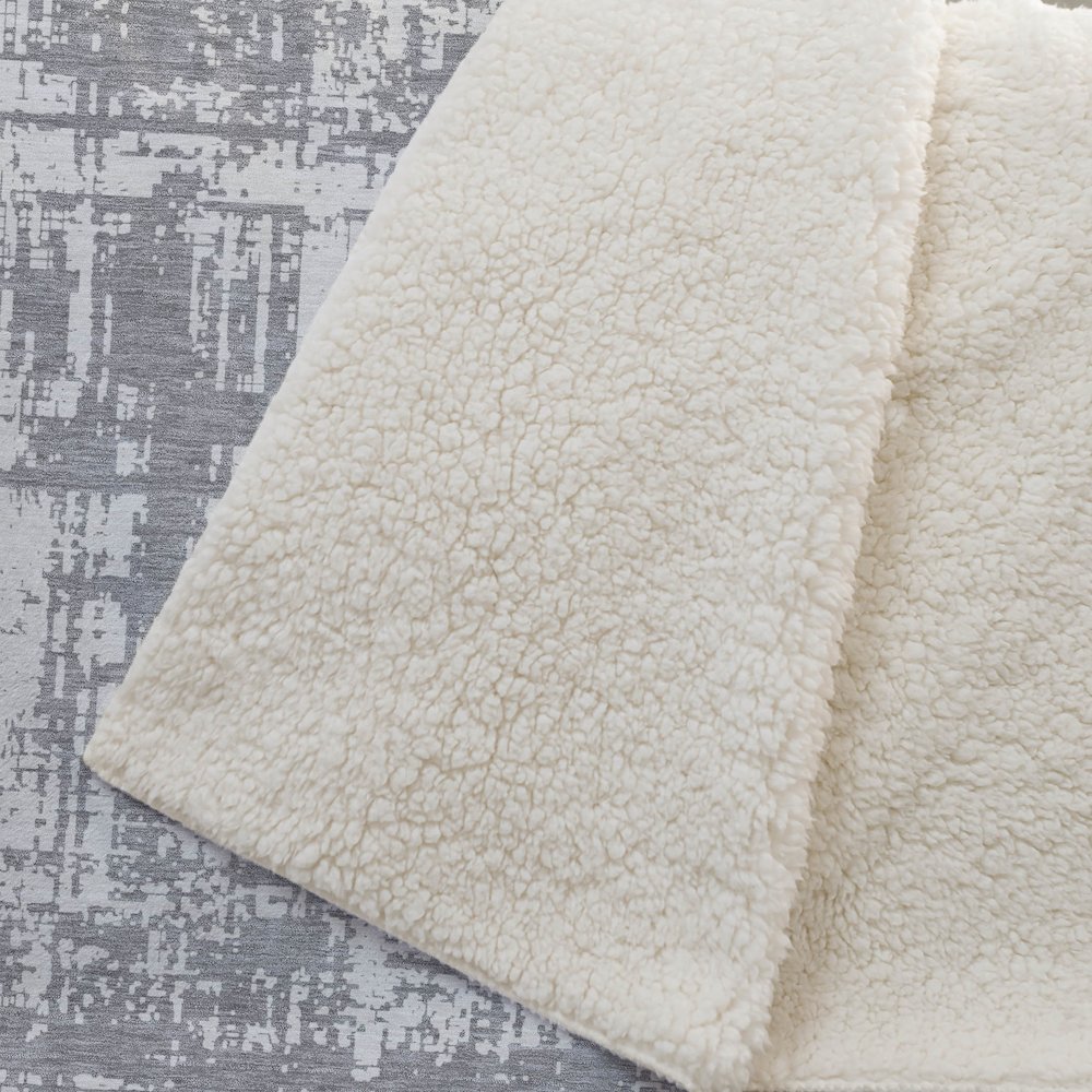 Premium Machine Washable ASB895 Gray 50" x 70" Sherpa Throw Blanket. Picture 2