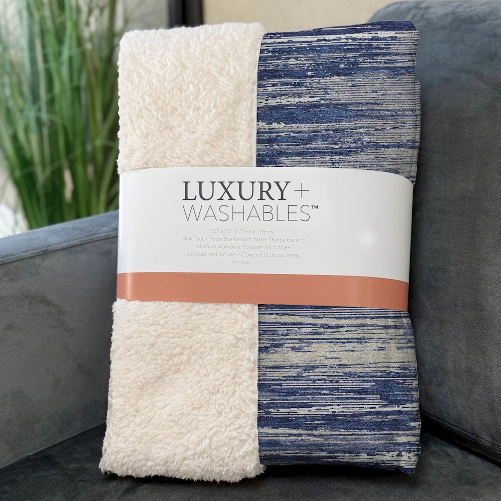 Premium Machine Washable ASB896 Navy 50" x 70" Sherpa Throw Blanket. Picture 3
