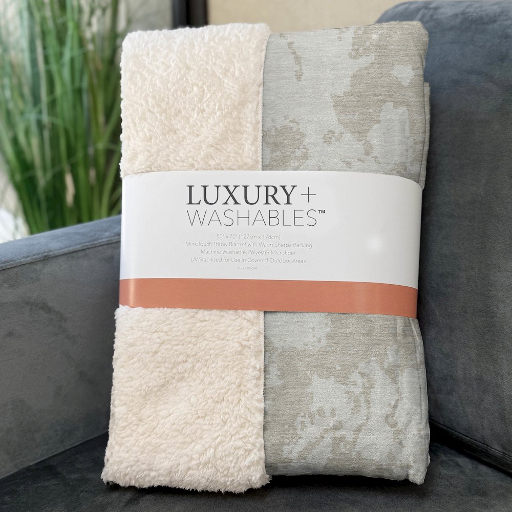 Premium Machine Washable ASB897 Beige 50" x 70" Sherpa Throw Blanket. Picture 3