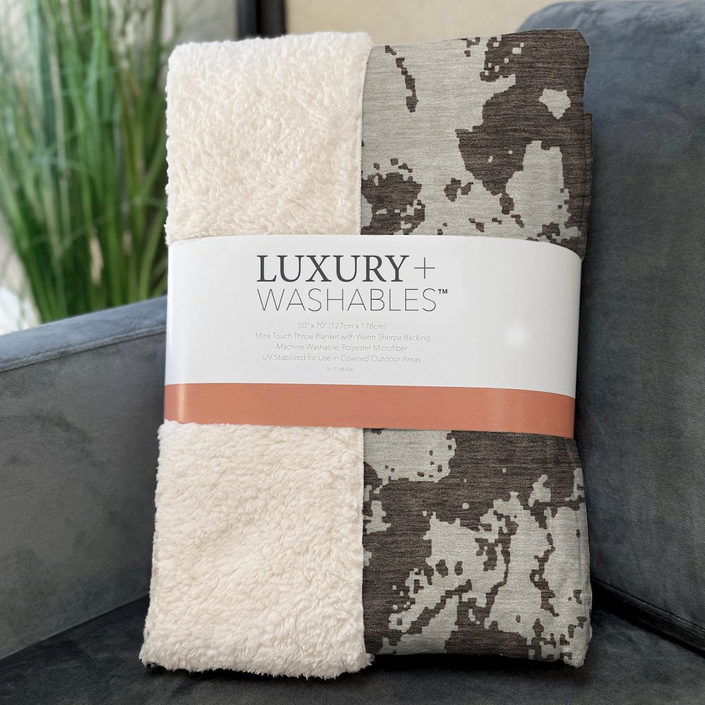 Premium Machine Washable ASB897 Brown 50" x 70" Sherpa Throw Blanket. Picture 3