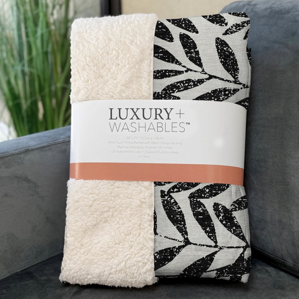 Premium Machine Washable ASB899 Black 50" x 70" Sherpa Throw Blanket. Picture 3