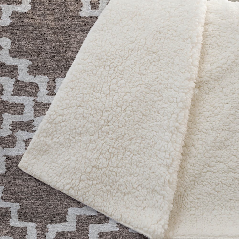 Premium Machine Washable ASB902 Brown 50" x 70" Sherpa Throw Blanket. Picture 2