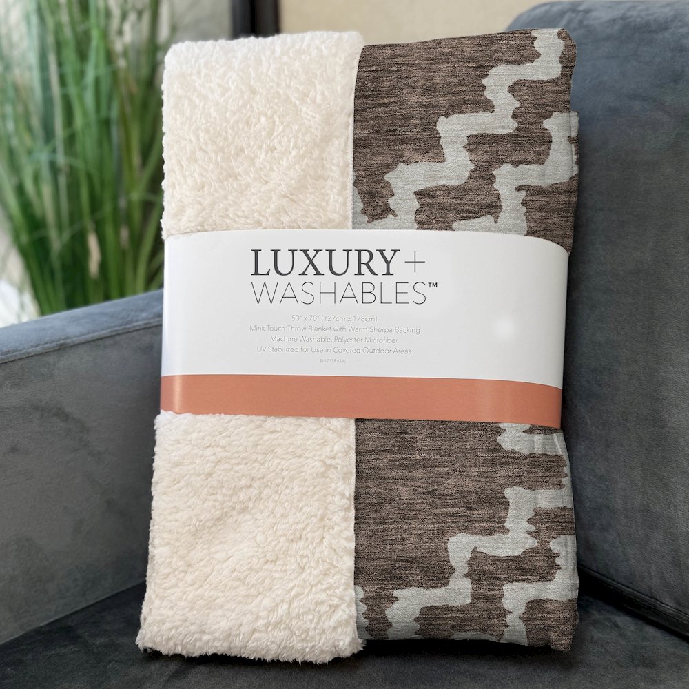Premium Machine Washable ASB902 Brown 50" x 70" Sherpa Throw Blanket. Picture 3