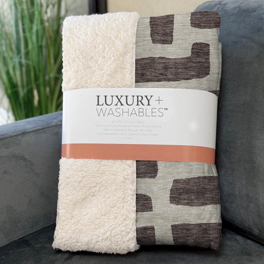 Premium Machine Washable ASB903 Fudge 50" x 70" Sherpa Throw Blanket. Picture 3