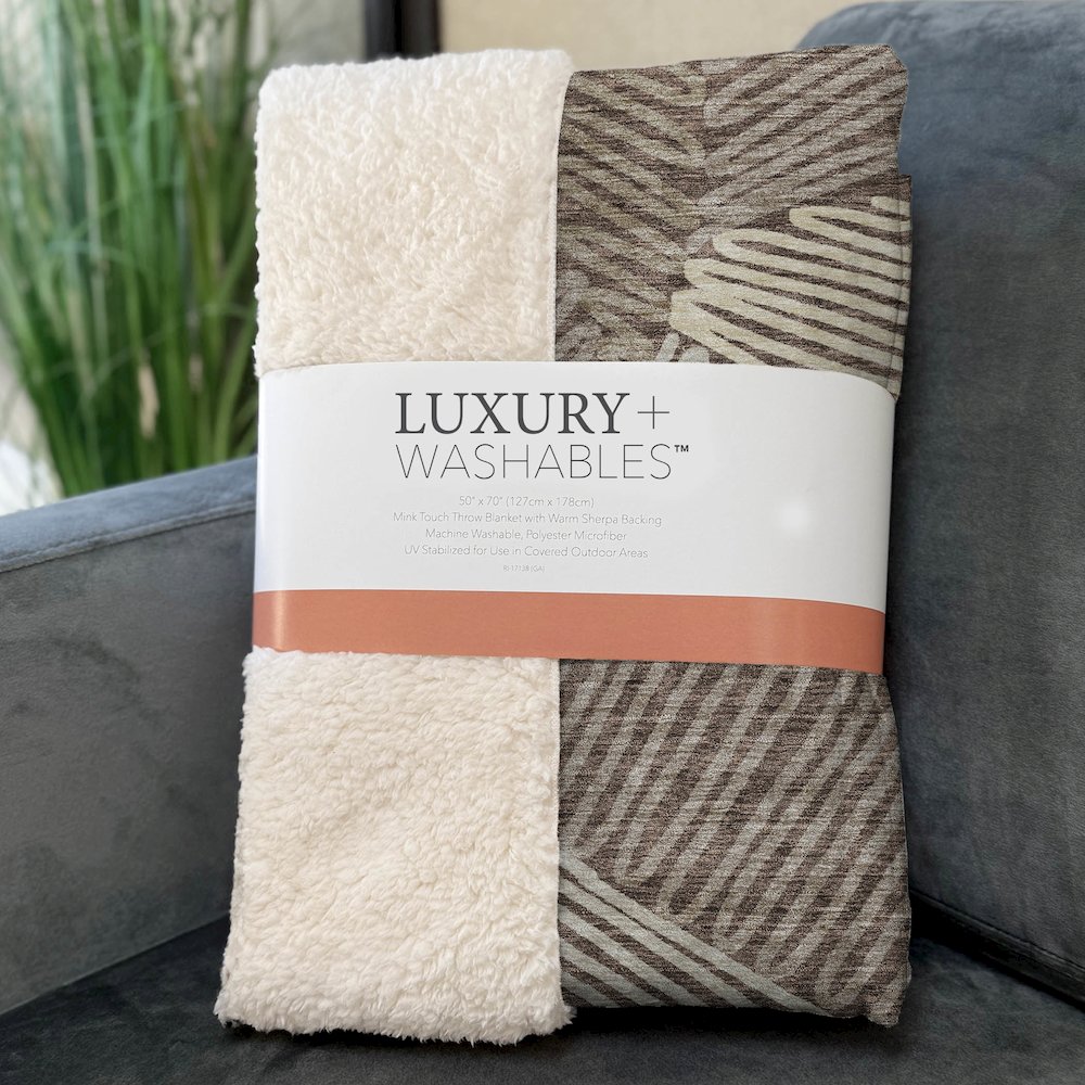 Premium Machine Washable ASB904 Chocolate 50" x 70" Sherpa Throw Blanket. Picture 3