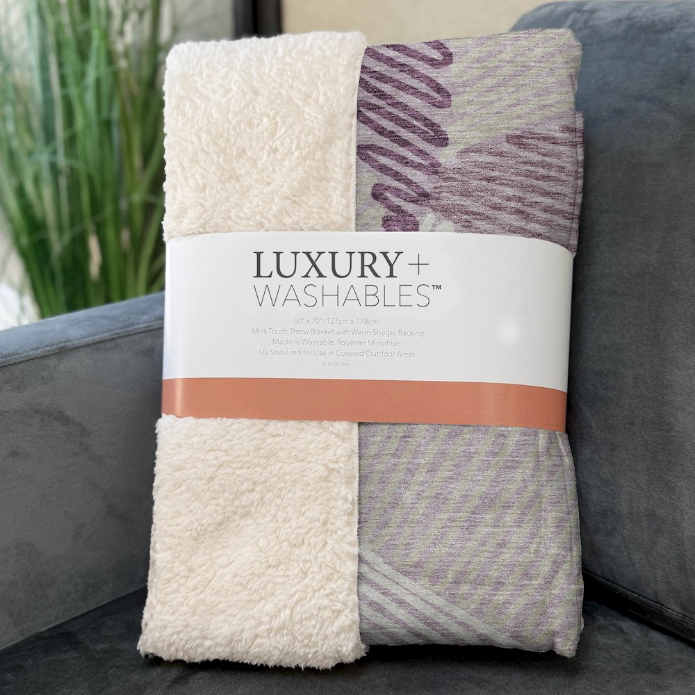 Premium Machine Washable ASB904 Lavender 50" x 70" Sherpa Throw Blanket. Picture 3