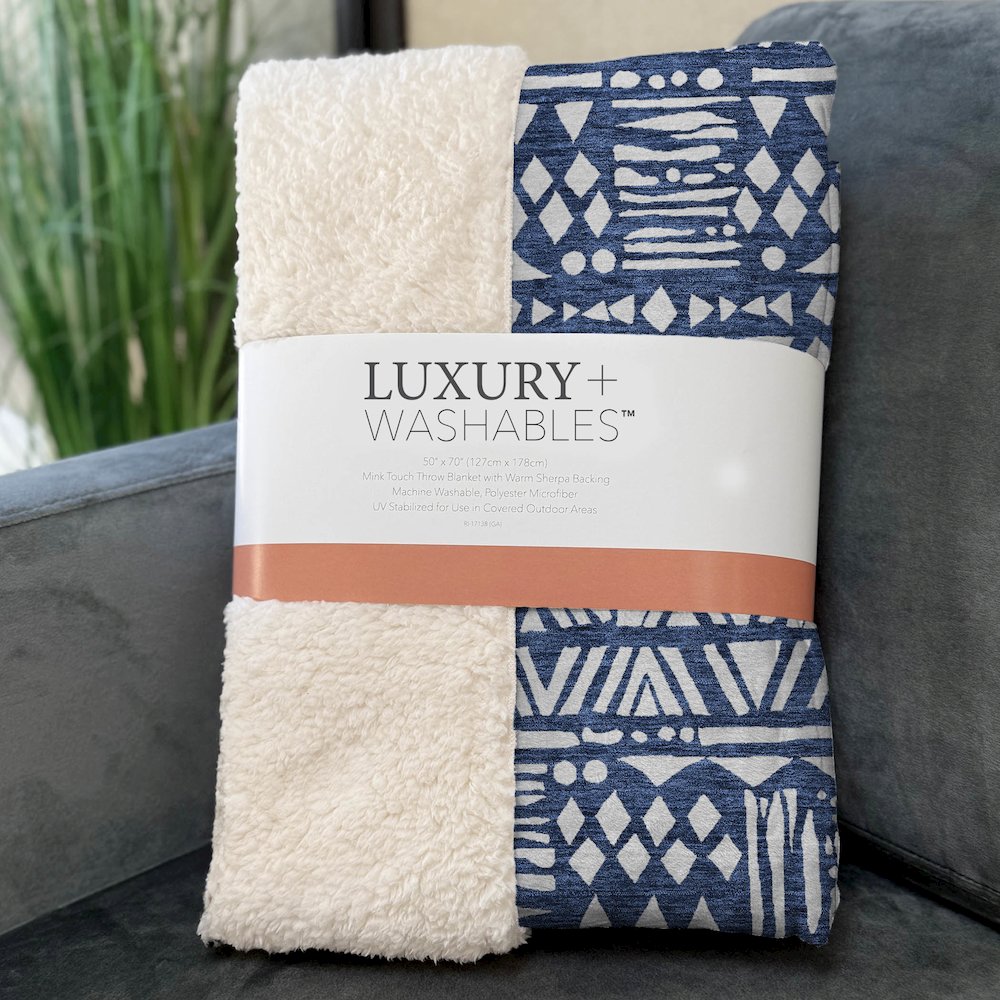 Premium Machine Washable ASB907 Navy 50" x 70" Sherpa Throw Blanket. Picture 3