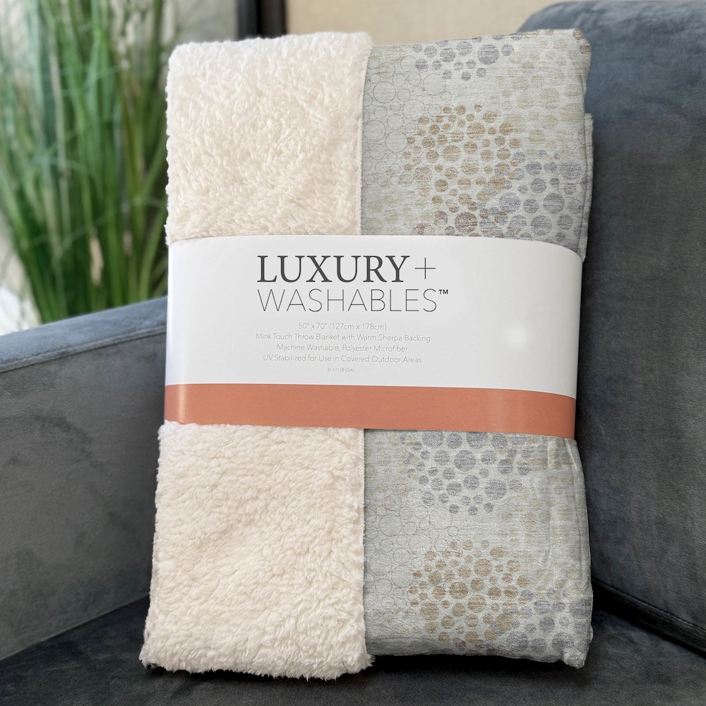 Premium Machine Washable ASB908 Ivory 50" x 70" Sherpa Throw Blanket. Picture 3