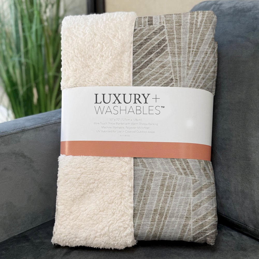 Premium Machine Washable ASB915 Beige 50" x 70" Sherpa Throw Blanket. Picture 3