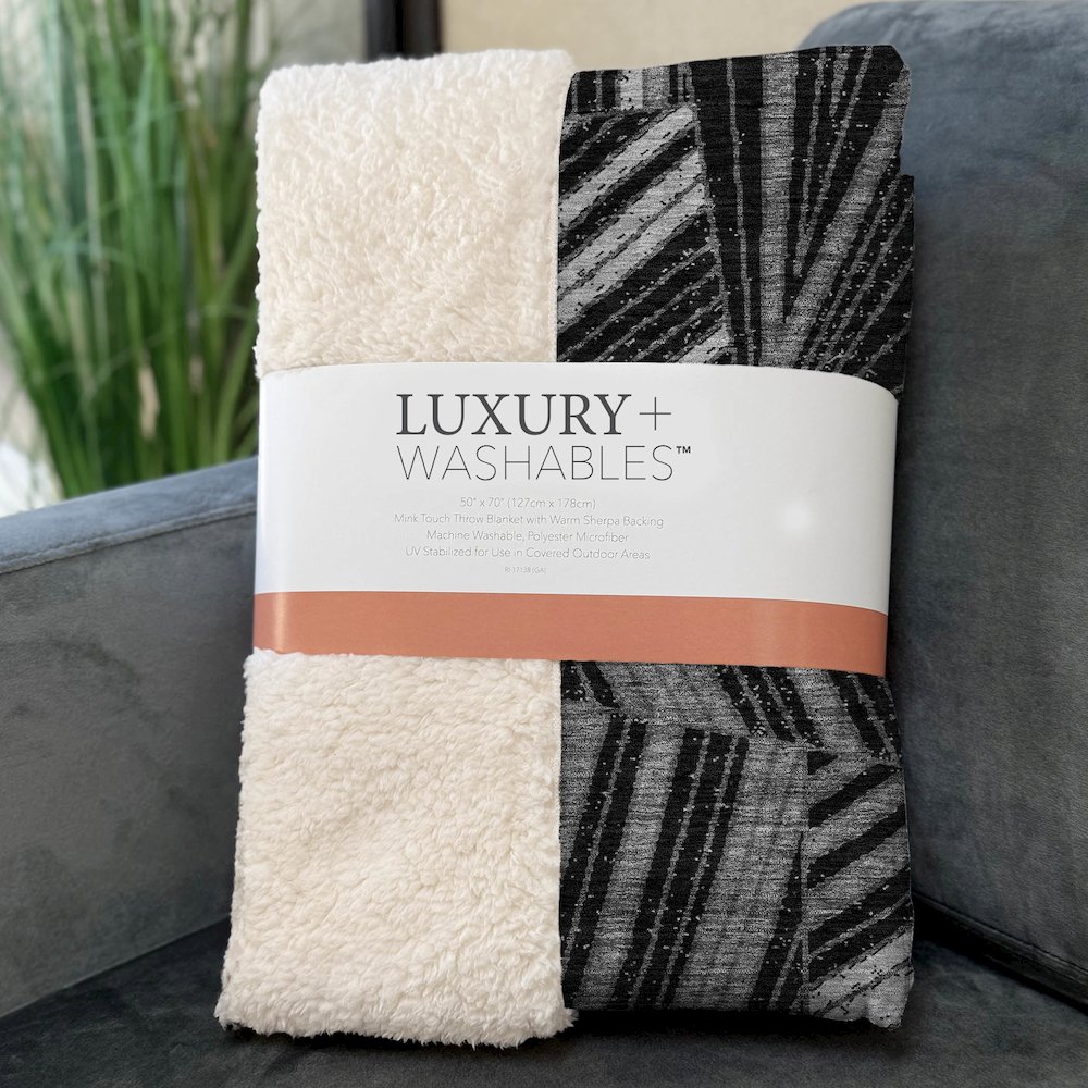 Premium Machine Washable ASB915 Black 50" x 70" Sherpa Throw Blanket. Picture 3