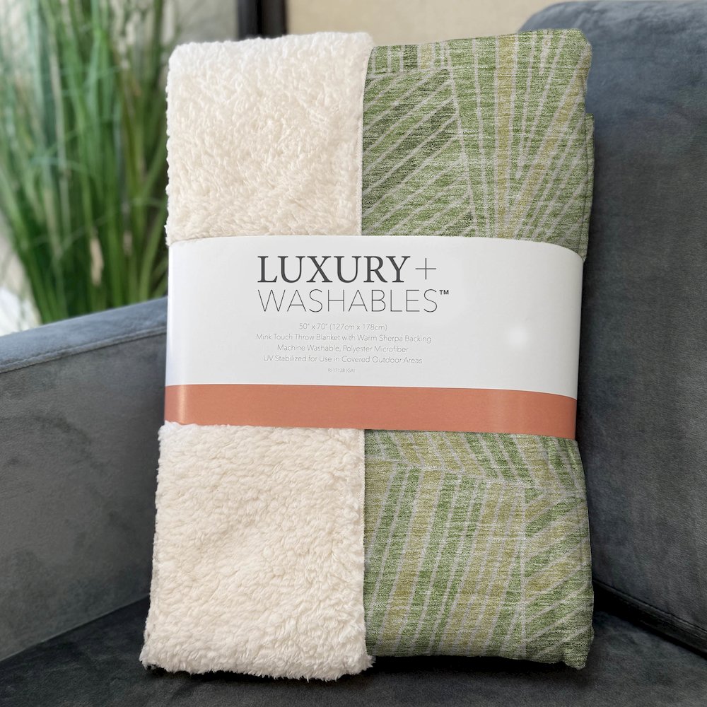 Premium Machine Washable ASB915 Green 50" x 70" Sherpa Throw Blanket. Picture 3