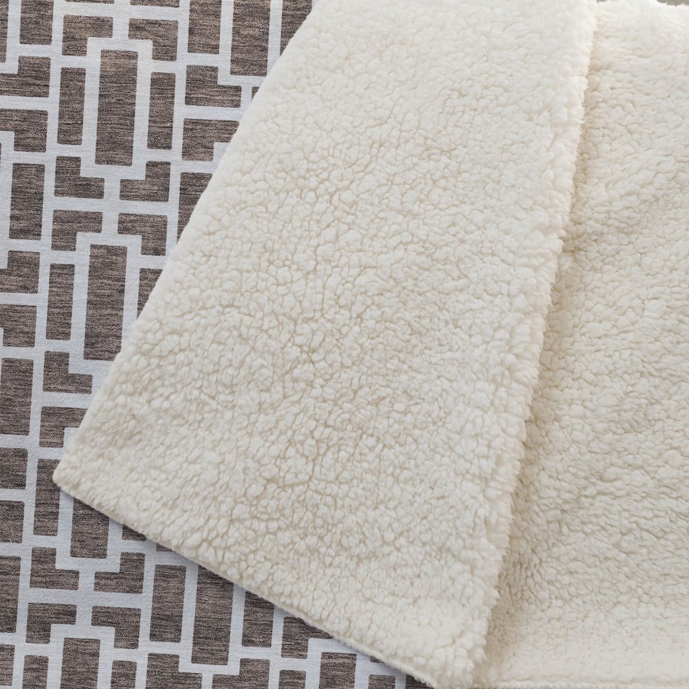 Premium Machine Washable ASB916 Brown 50" x 70" Sherpa Throw Blanket. Picture 2