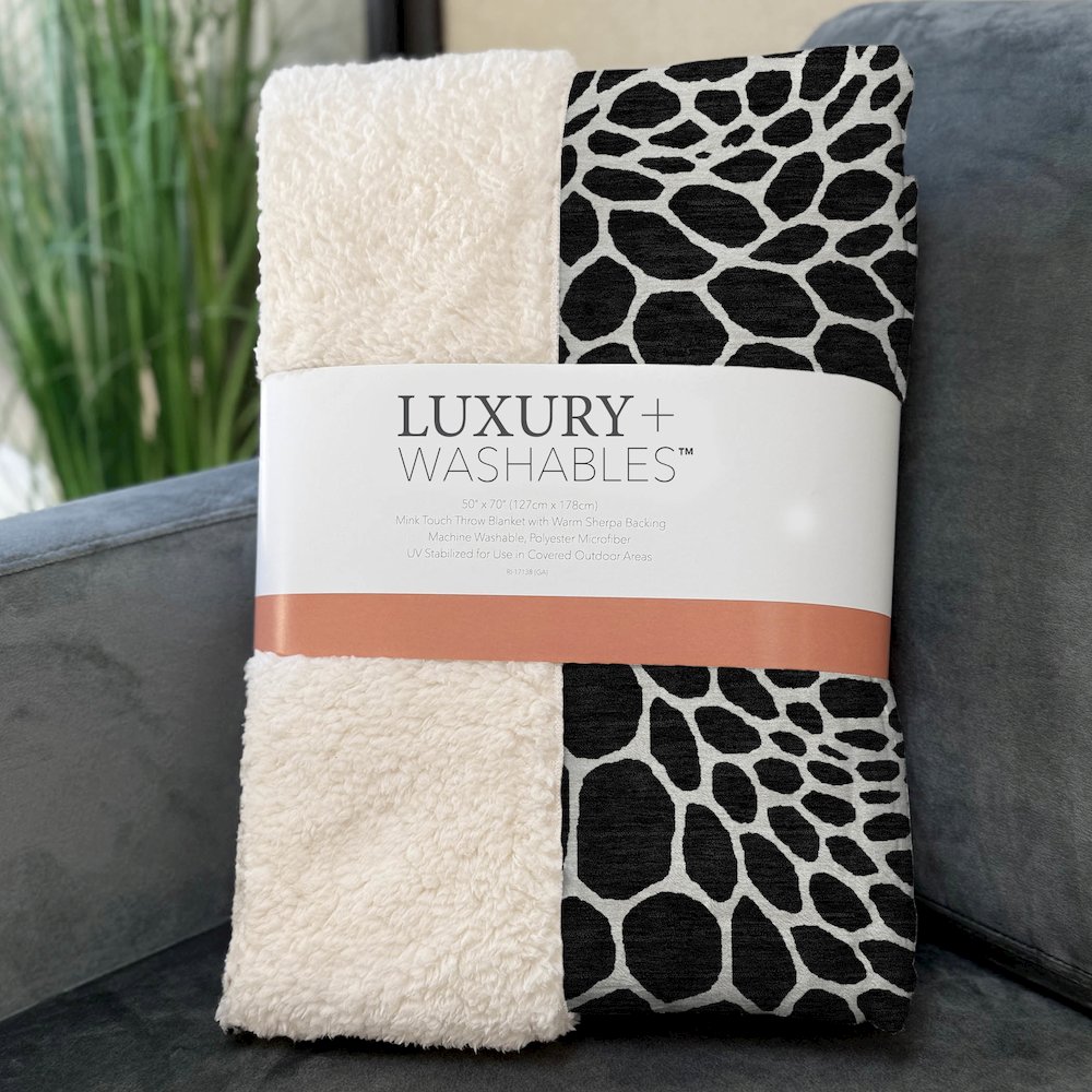 Premium Machine Washable ASB919 Black 50" x 70" Sherpa Throw Blanket. Picture 3