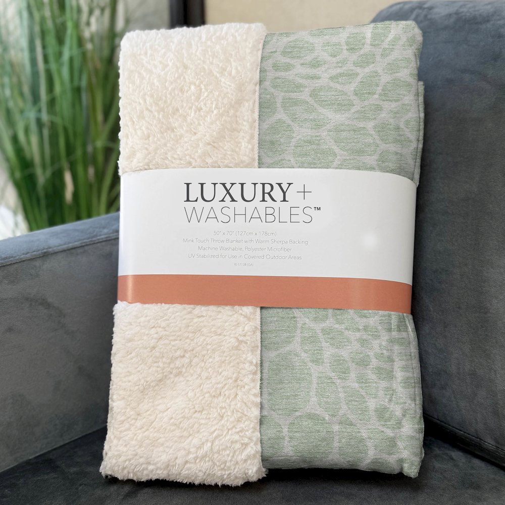 Premium Machine Washable ASB919 Mint 50" x 70" Sherpa Throw Blanket. Picture 3