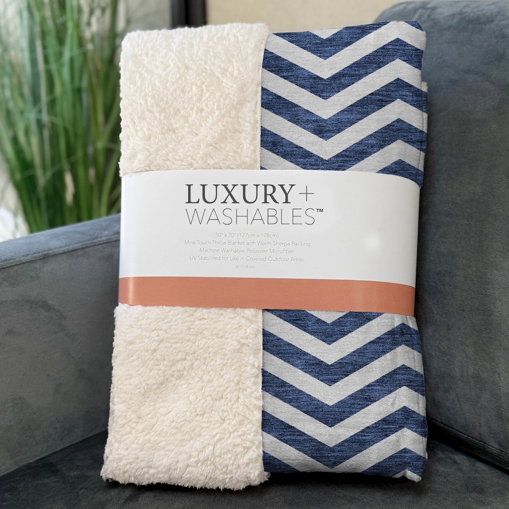 Premium Machine Washable ASB922 Navy 50" x 70" Sherpa Throw Blanket. Picture 3