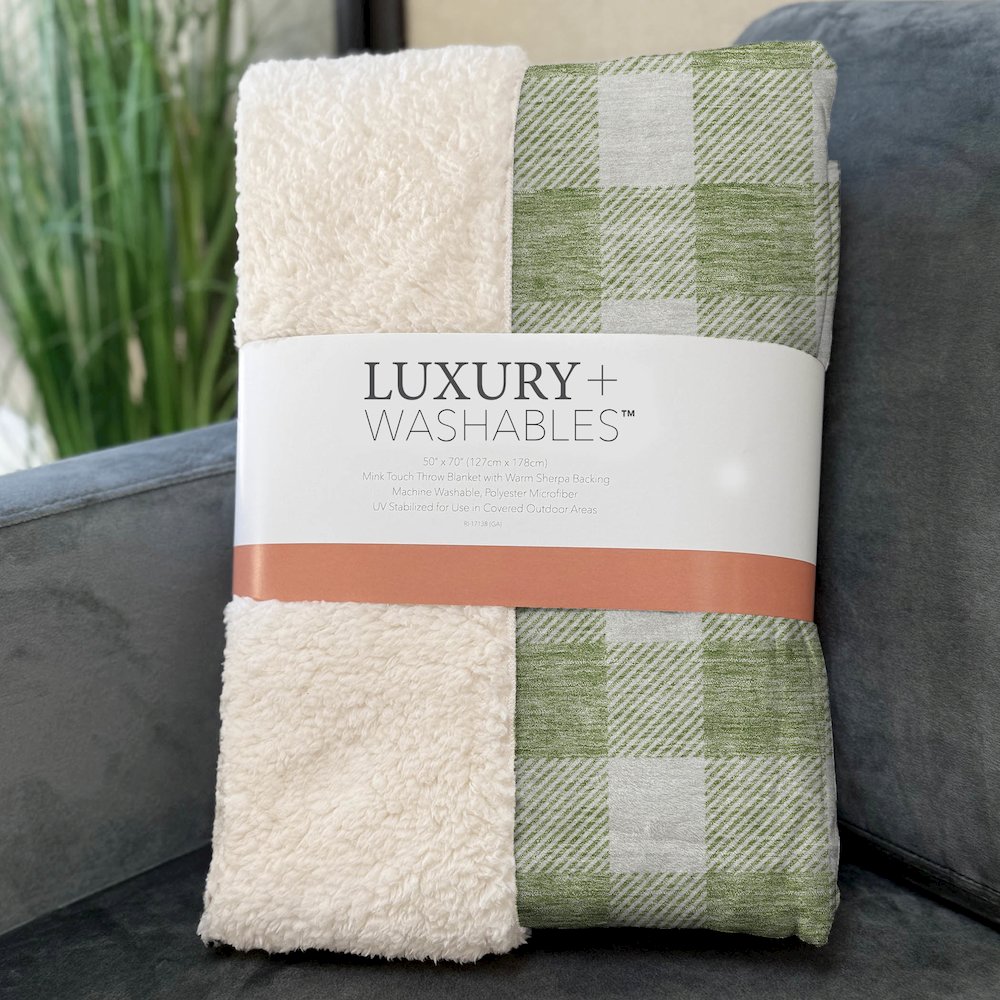 Premium Machine Washable ASB923 Aloe 50" x 70" Sherpa Throw Blanket. Picture 3