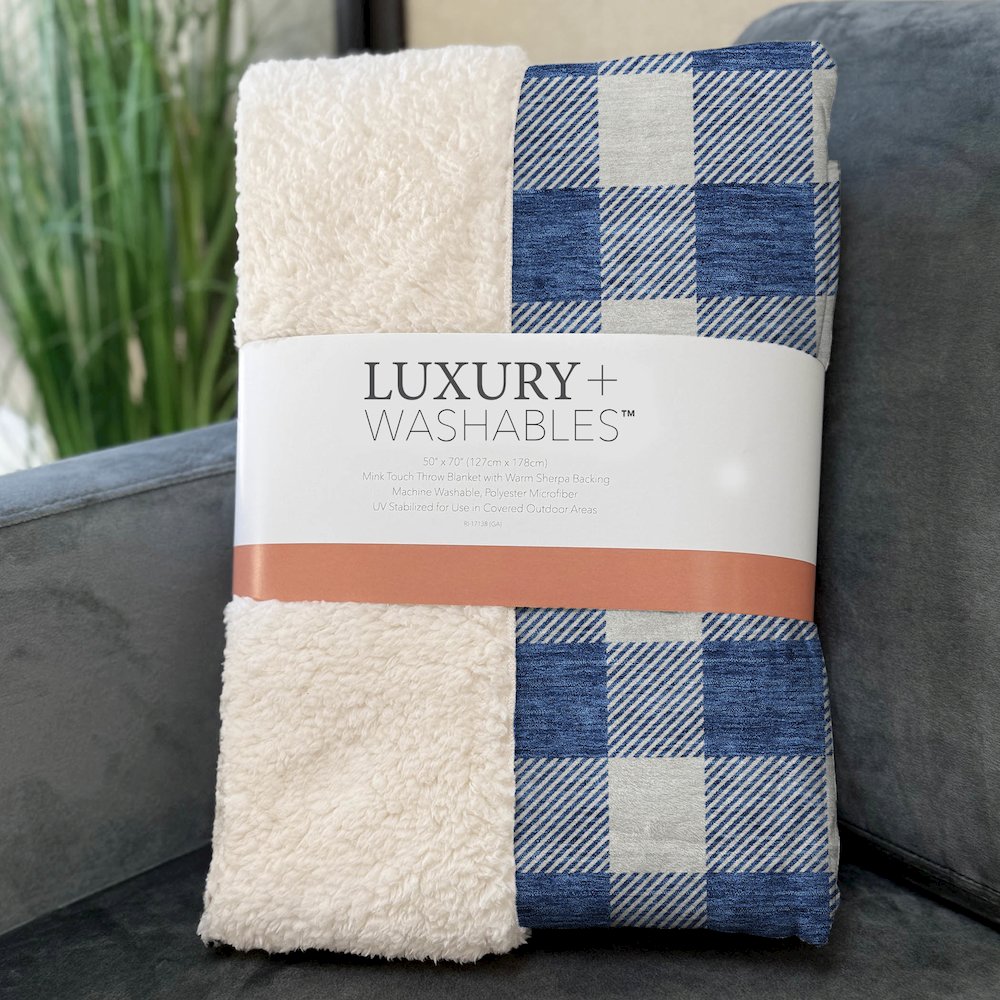 Premium Machine Washable ASB923 Navy 50" x 70" Sherpa Throw Blanket. Picture 3