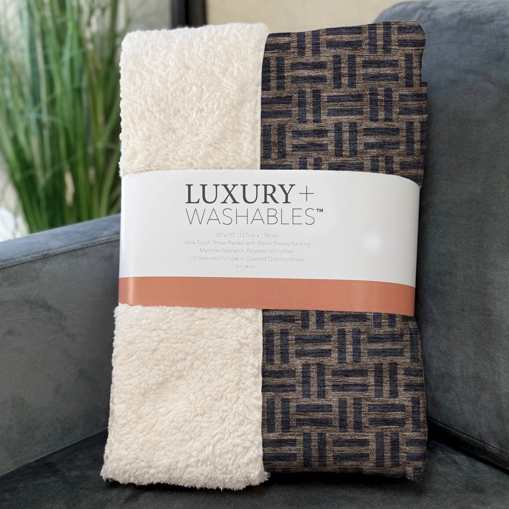 Premium Machine Washable ASB925 Chocolate 50" x 70" Sherpa Throw Blanket. Picture 3