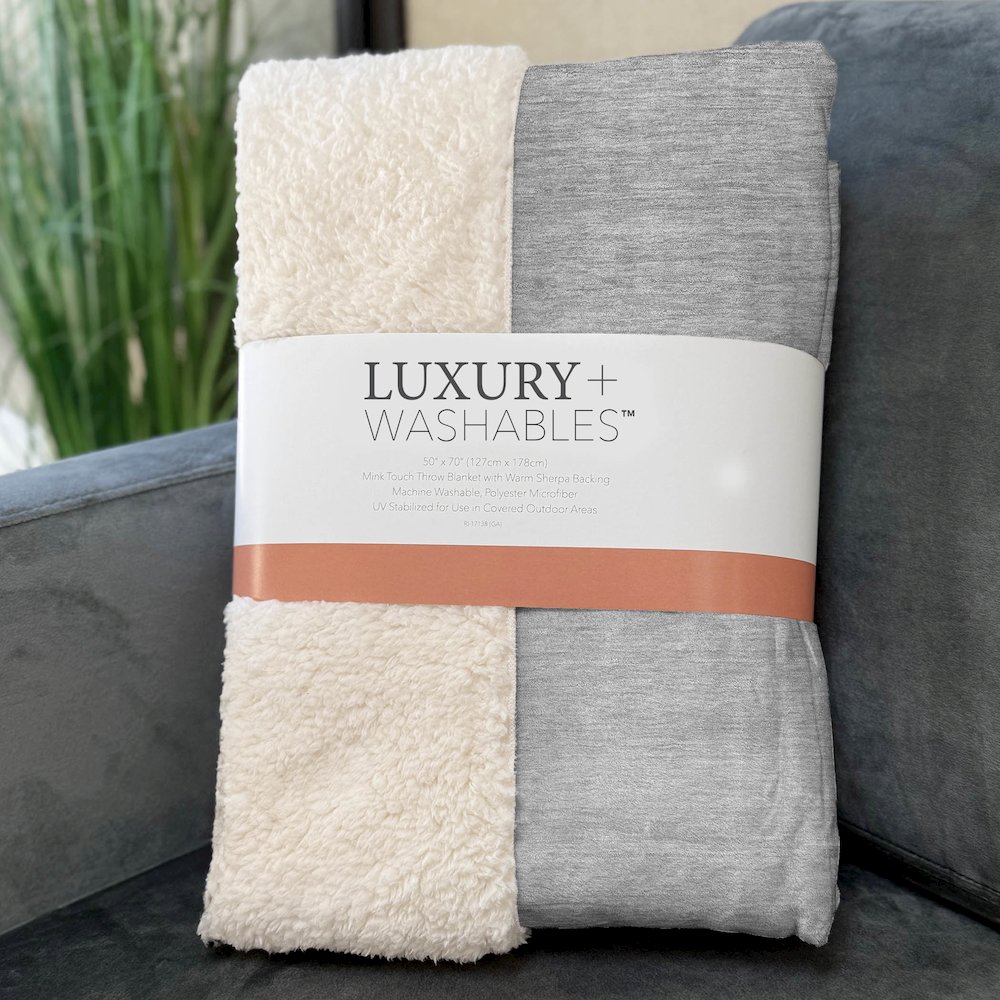 Premium Machine Washable ASB928 Gray 50" x 70" Sherpa Throw Blanket. Picture 3