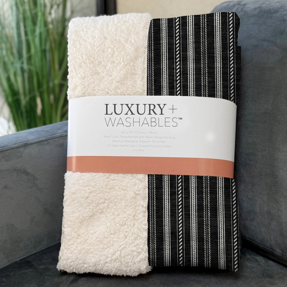 Premium Machine Washable ASB929 Black 50" x 70" Sherpa Throw Blanket. Picture 3