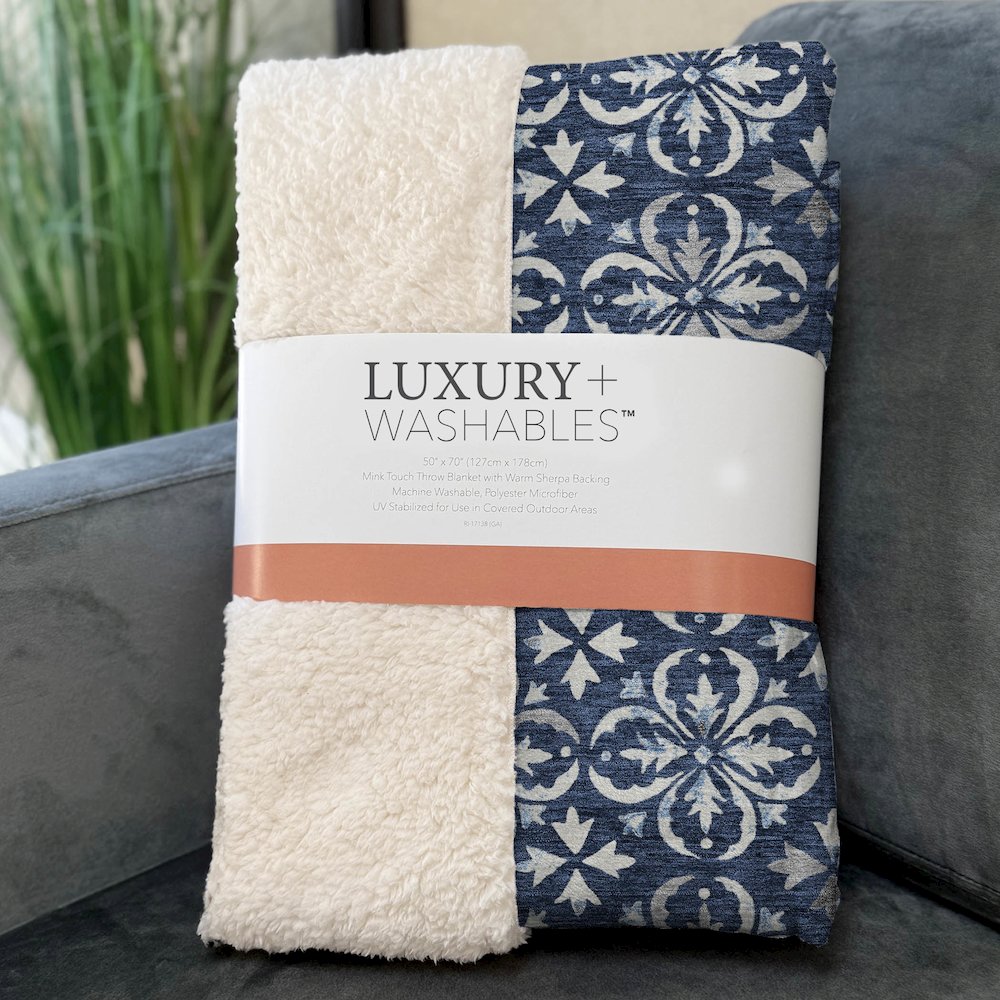 Premium Machine Washable ASB930 Navy 50" x 70" Sherpa Throw Blanket. Picture 3