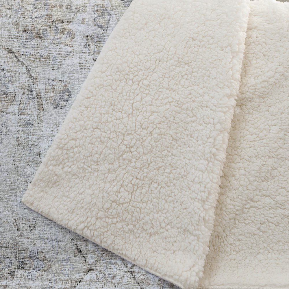 Premium Machine Washable ASB95 Linen 50" x 70" Sherpa Throw Blanket. Picture 2